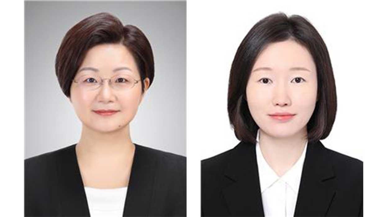 Shin Eun-jin, a professor of Japanese Language & Literature at Incheon National University, and Park Soo-jung, a senior researcher at the Japanese Research Institute, won the Korean Japanese Association's Academic Award 대표이미지